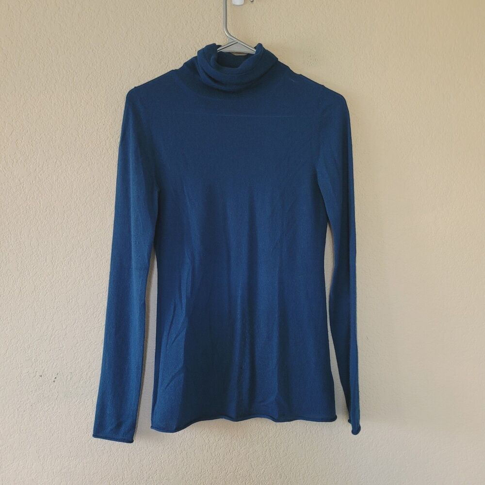 Tse Say 100% Cashmere Turtle Neck Sweater Size Small Blue Knit Soft Classic Flaw